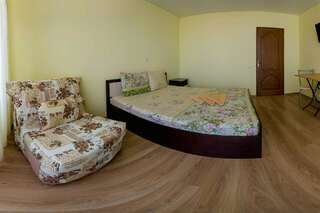 Гостиница Роза ветров Севастополь Трехместный-5